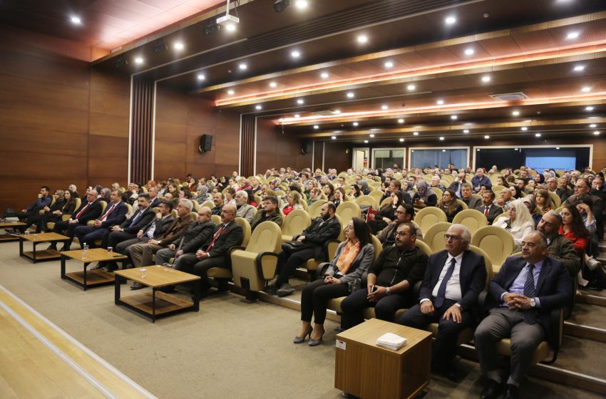  Çocuklar ve Dijital Dünya Sivas’ta Ele Alındı