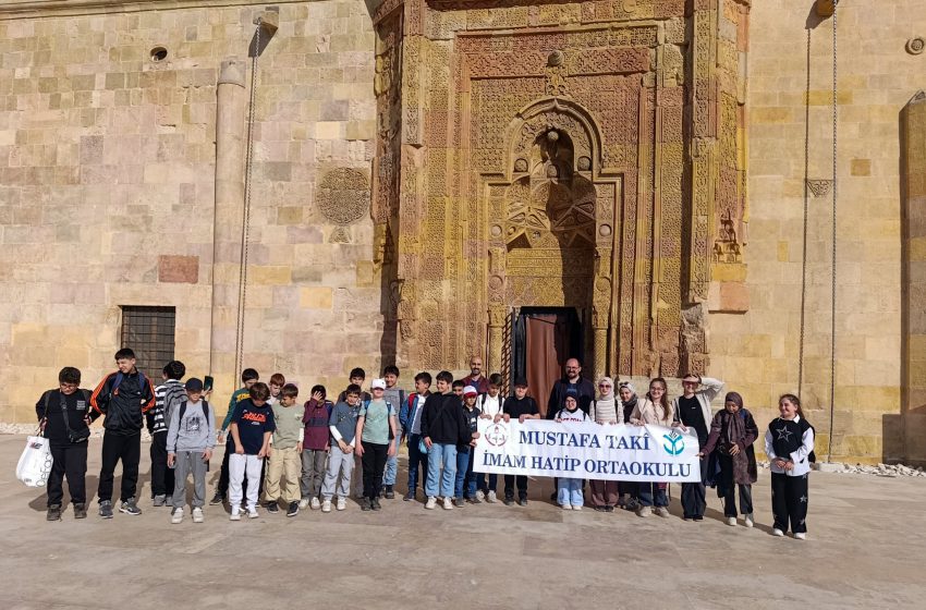  Divriği Kültür Gezisiyle Gelecek Nesillere Miras Bilinci Aşılandı