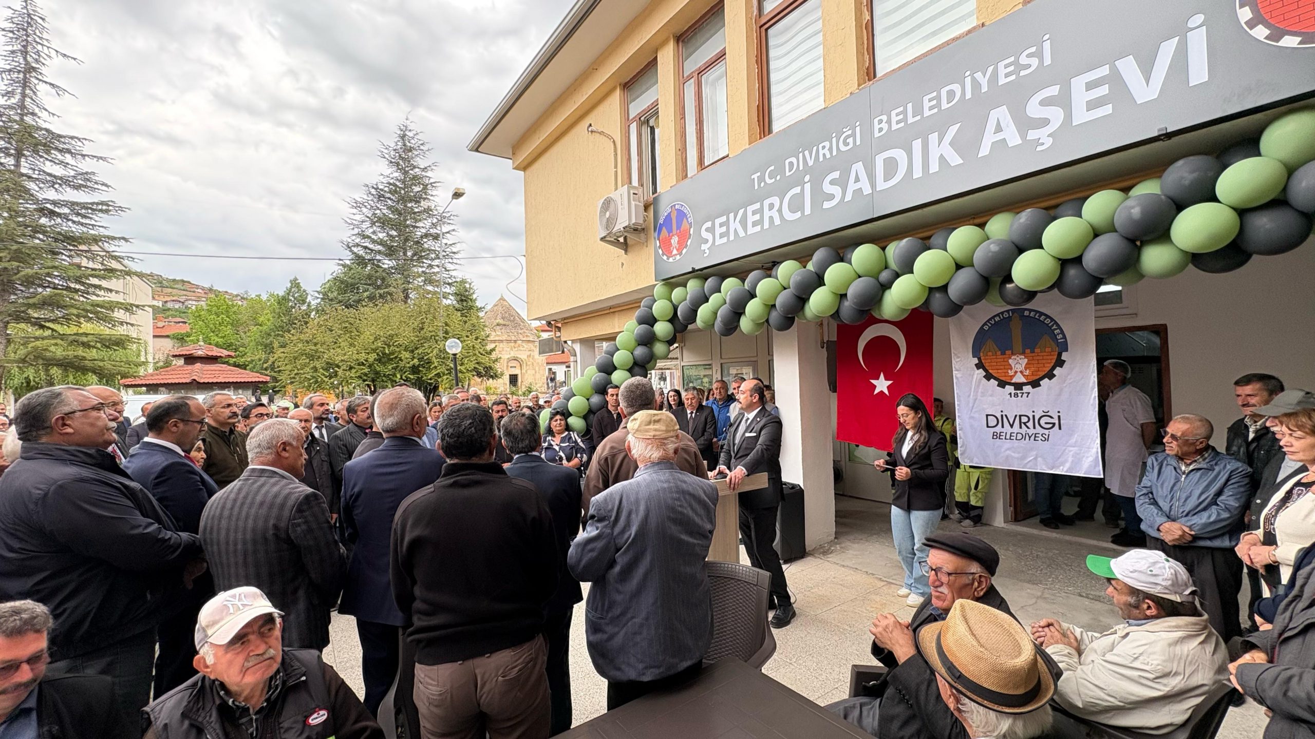 Divriği’de Gönül Sofrası Kuruldu: Şekerci Sadık Aşevi Açıldı