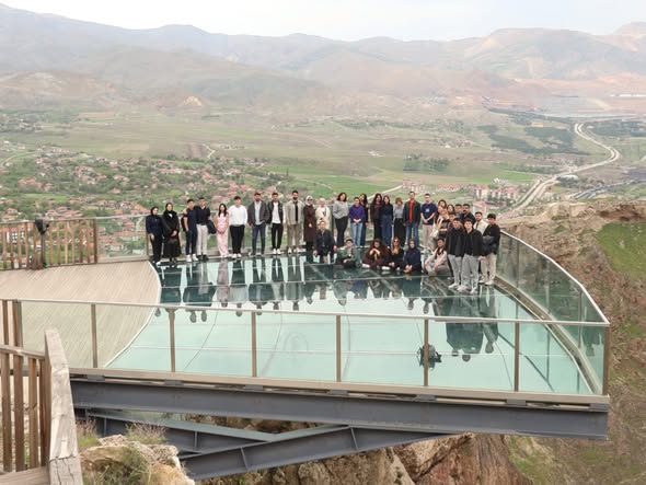  Divriği’nin Tarihi ve Doğal Güzellikleri Kültür Gezisiyle Tanıtıldı