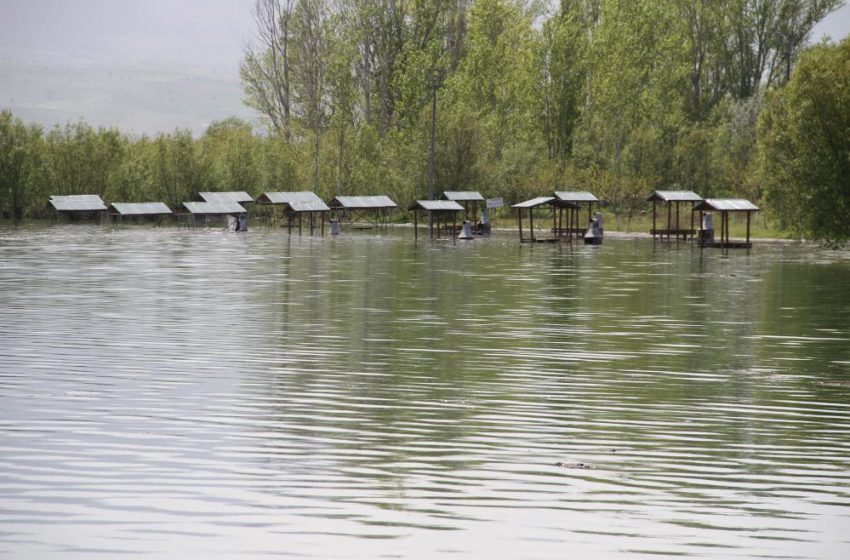  Sivas ile Giresun’un arasında yer alan 64 km’lik baraj dolup taştı