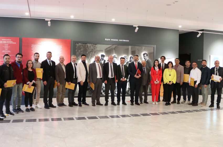  Sivas’ta “Aşık Veysel” Temalı Biyografi Akademisi Programı