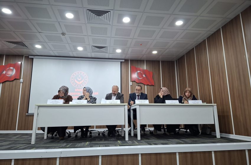  Sivas’ta Çocuklar Hadis ve Şiir Yarışmasında Buluştu