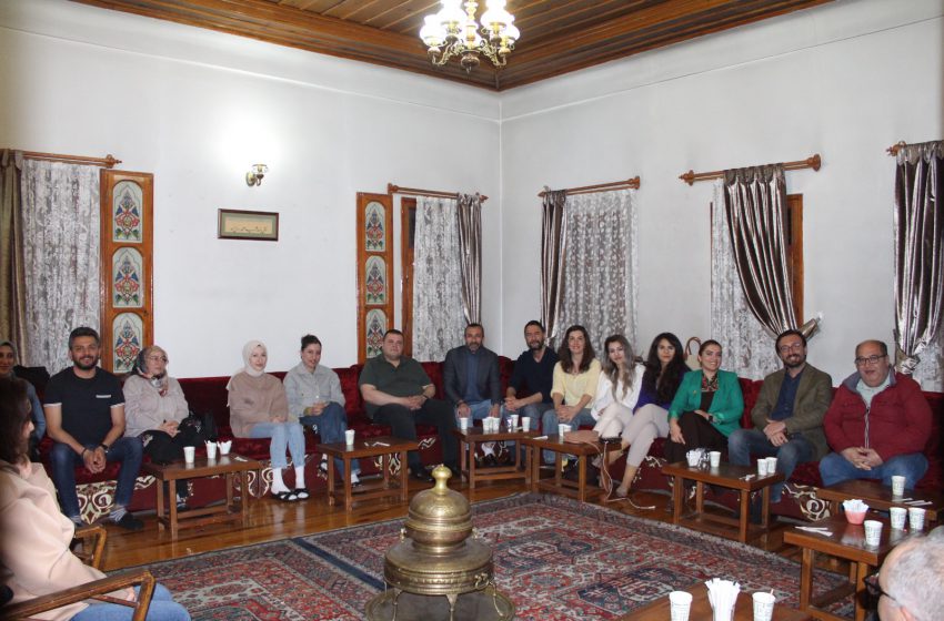  Sivas’ta Kültürel Buluşma: Şehir ve İnsan Üzerine Söyleşi