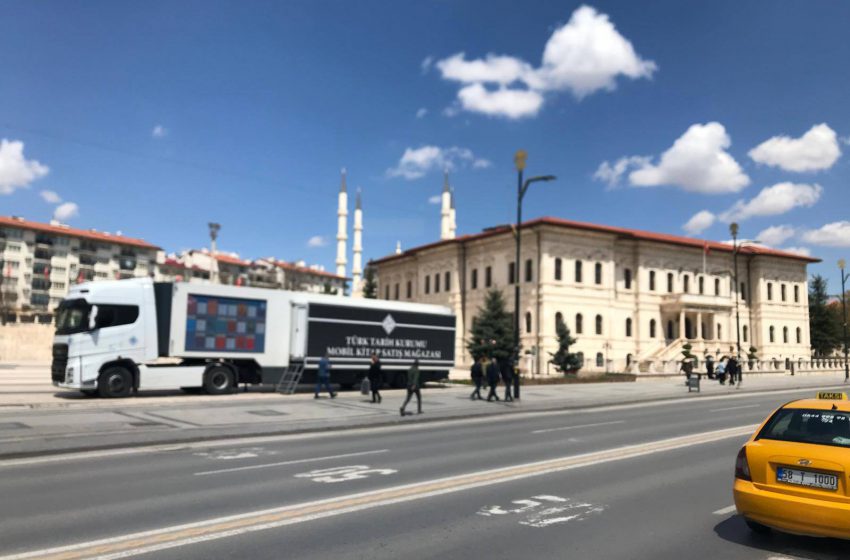  Türk Tarih Kurumu Tırı Sivaslılarla buluştu