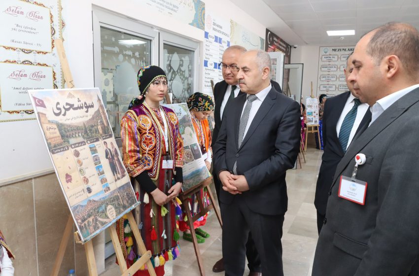  Zeki Hayran İmam Hatip Ortaokulu’nda Dil Festivali Düzenlendi