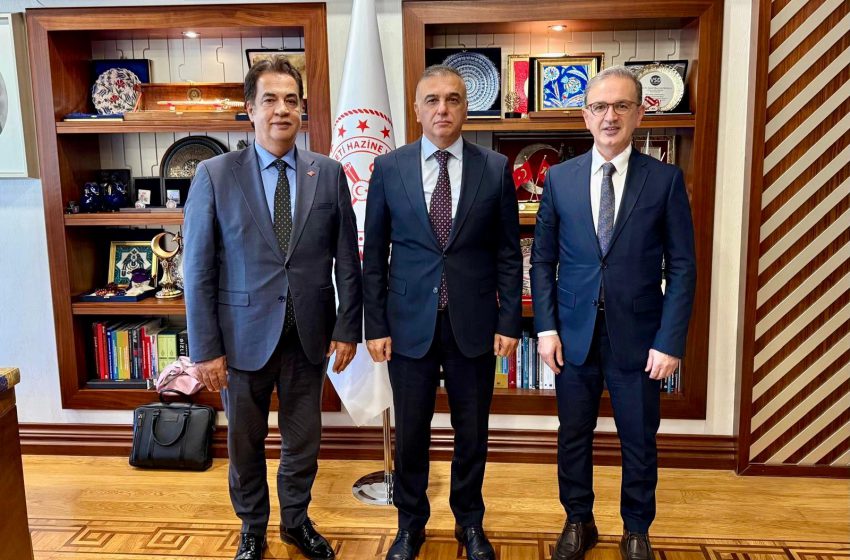  Bakan Yardımcısı Hatipoğlu’ndan SCÜ’ye Destek Sözü