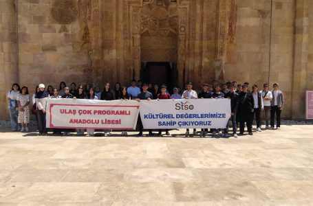 Divriği’nin Tarihi ve Doğal Zenginlikleri Öğrencilere Tanıtıldı