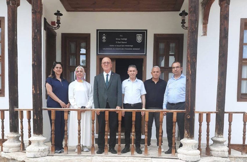  Kadın Emeği Geleneksel Sanatlarla Buluşuyor