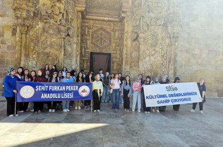 Şehit Furkan Peker Anadolu Lisesi Öğrencileri Divriği’yi Keşfetti