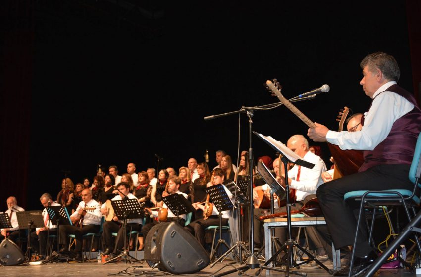  Sivas’ta Türk Halk Müziği Rüzgârı Esti