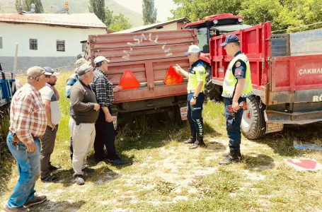 Divriği’de trafik güvenliği için bilgilendirme